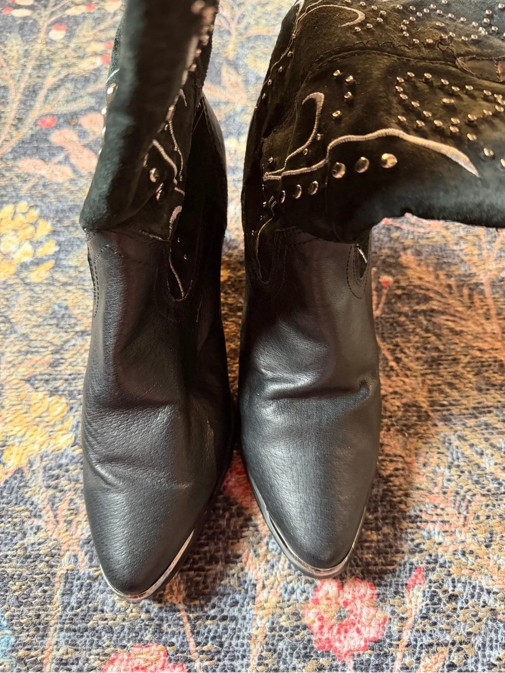 Dingo Black Leather Western Ankle Boots Embroidered Studded Heel Boots Size 8